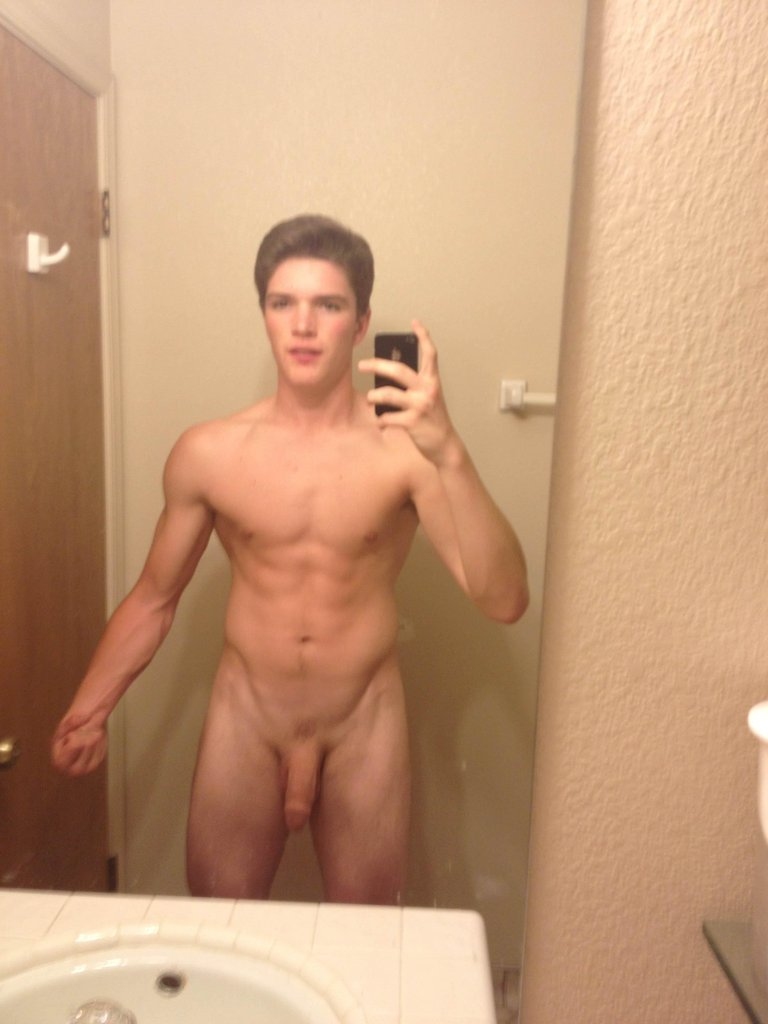 images/exbf18/4_Nude Teen Boy Self Shots.jpg Nude Teen Boy Self Shots